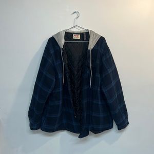 Wrangler brand men’s jacket size 2XL blue and black plaid